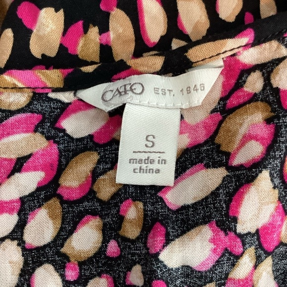 Cato Smocked Empire Waist Blouse Black Pink Print Size Small - Picture 6 of 7